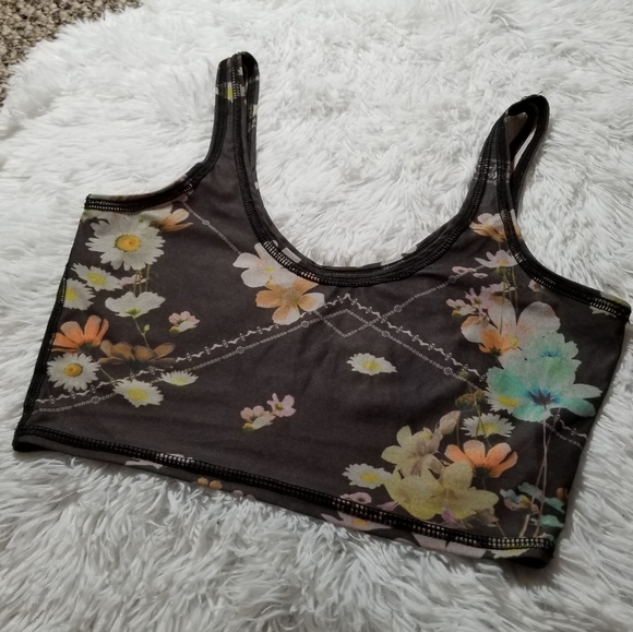 teeki Other - Teeki crop • wildflower